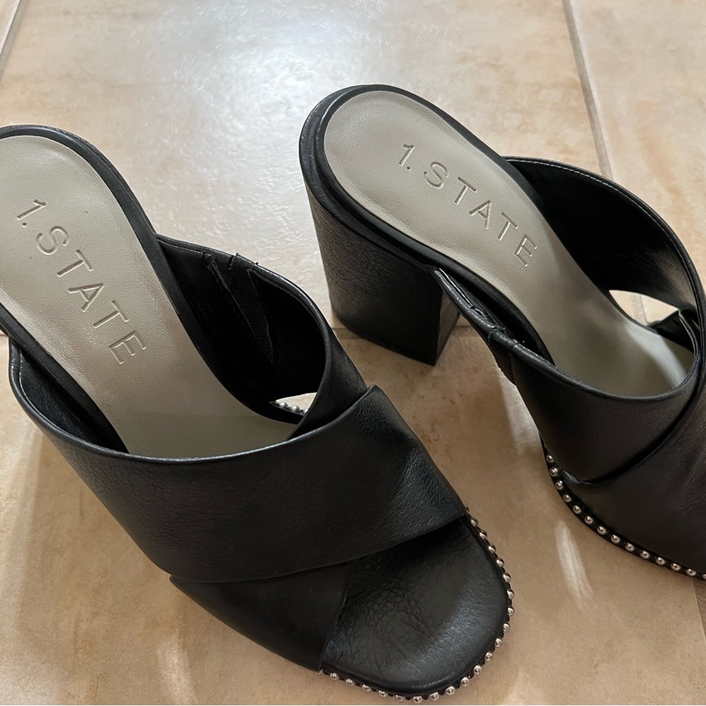 1State Heeled Mules